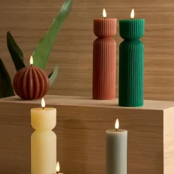 Fabrique de Styles Bougie led pilier vert sapin h24.5cm* Déco Lumineuse